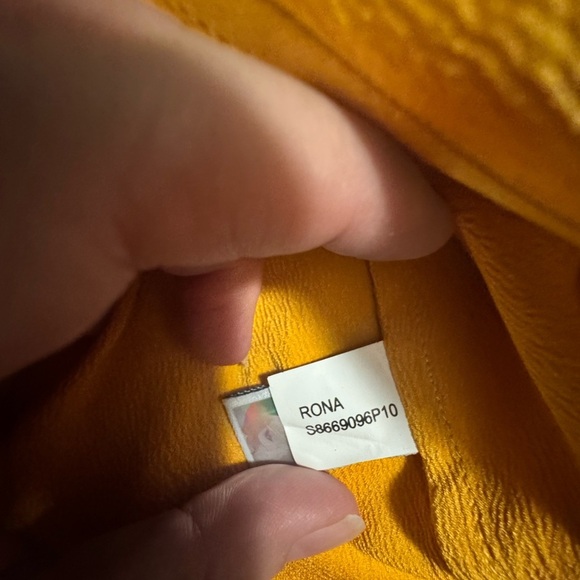 DVF Rona Silk Button-Front Blouse – Size 2 (Mustard/Gold) - Picture 6 of 6